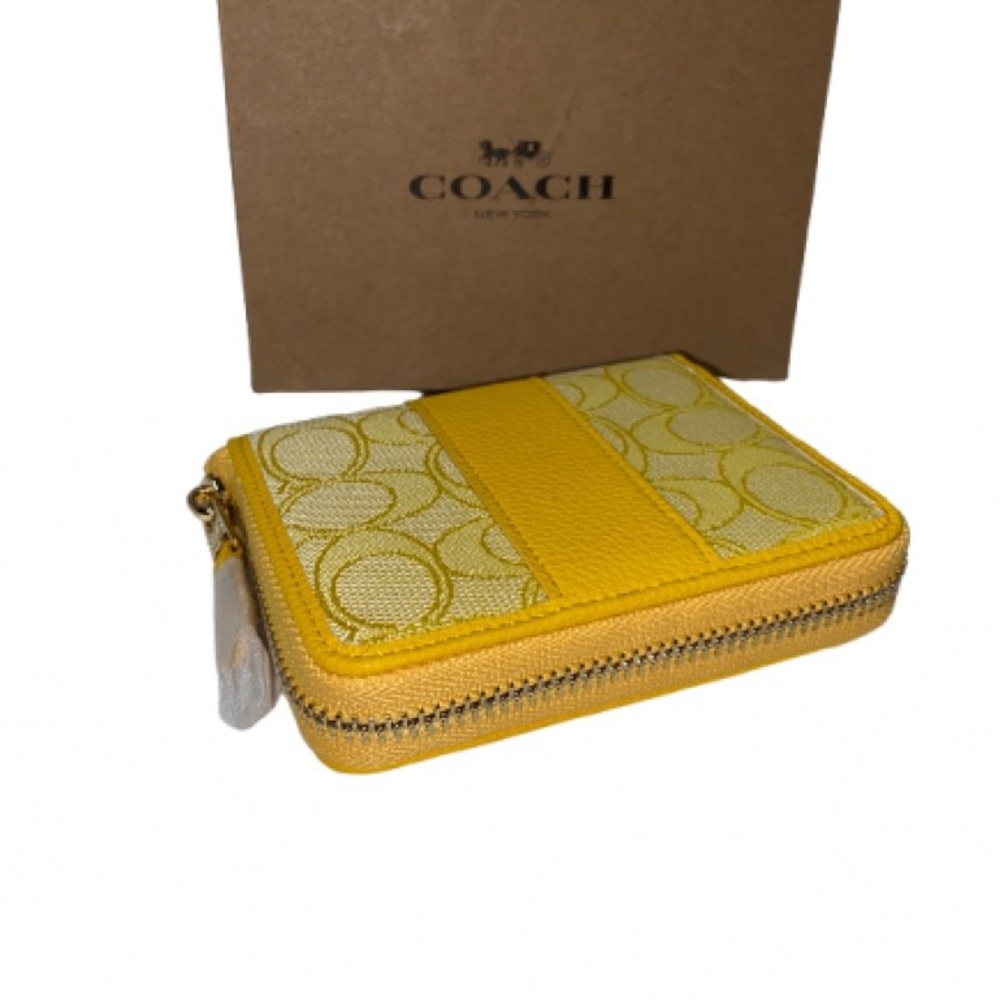 Coach Lonnie Small Zip Around Wallet in Retro Yellow NIB - Picture 2 of 4